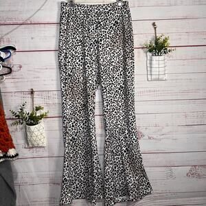 High Waisted Leopard Boutique Bell Bottoms | Size Large